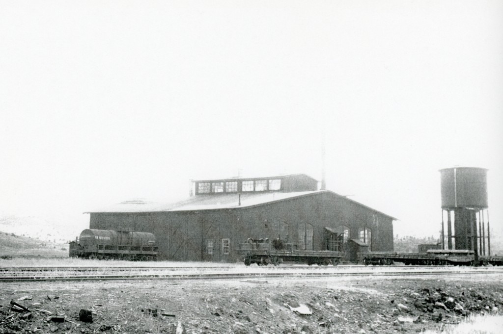 The Southern Pacific Roundhouse, Susanville, 1947. G. Dunscomb Collection
